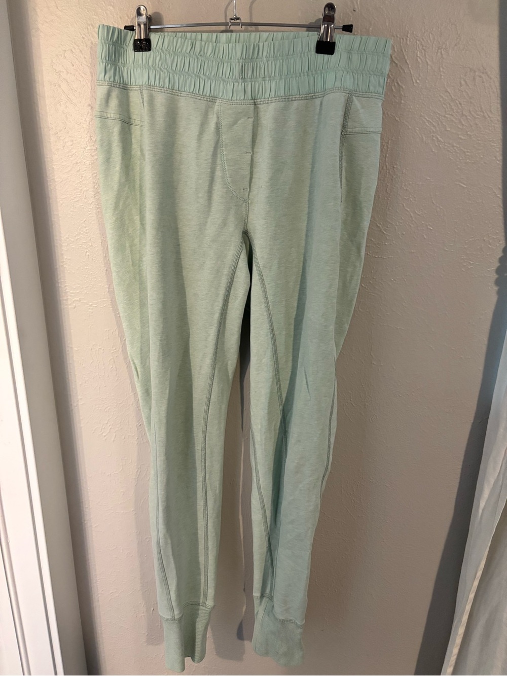 Lululemon Light Mint Women's Jogger Pants Size 6